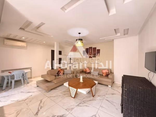 S2 con accesso a piscina comune e giardino privato
