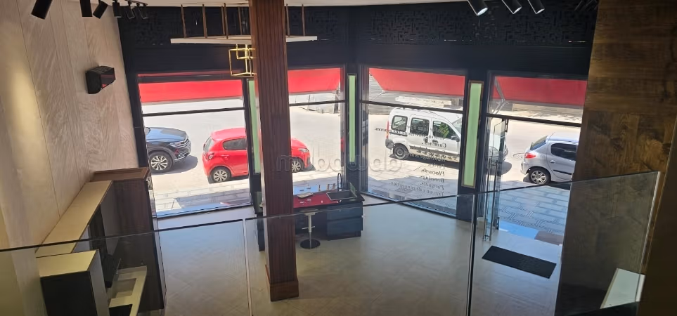 En alquiler - Tienda en esquina en Ain Sebaâ