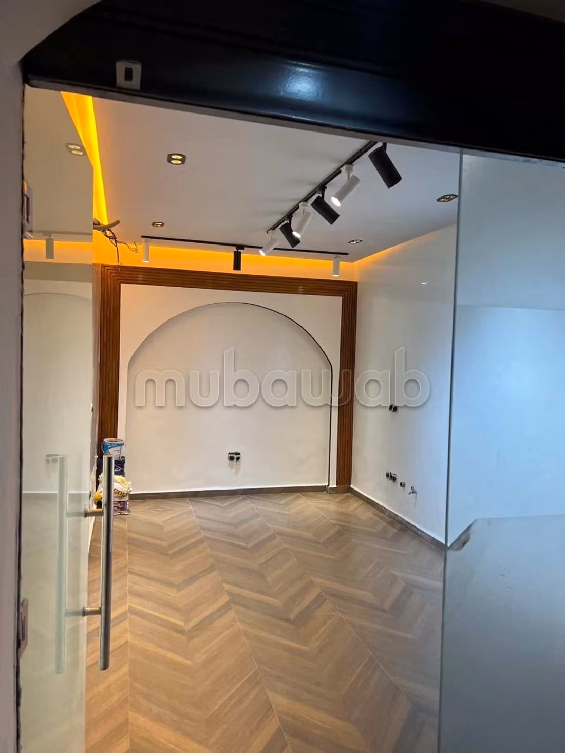 Local comercial renovado en Majorelle