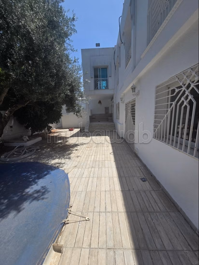 Villa de haut standing location menzah 1