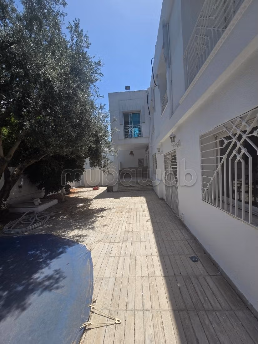 Villa de haut standing location menzah 1