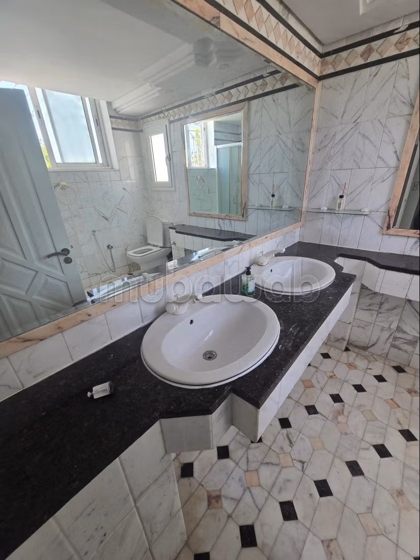 Villa de haut standing location menzah 1