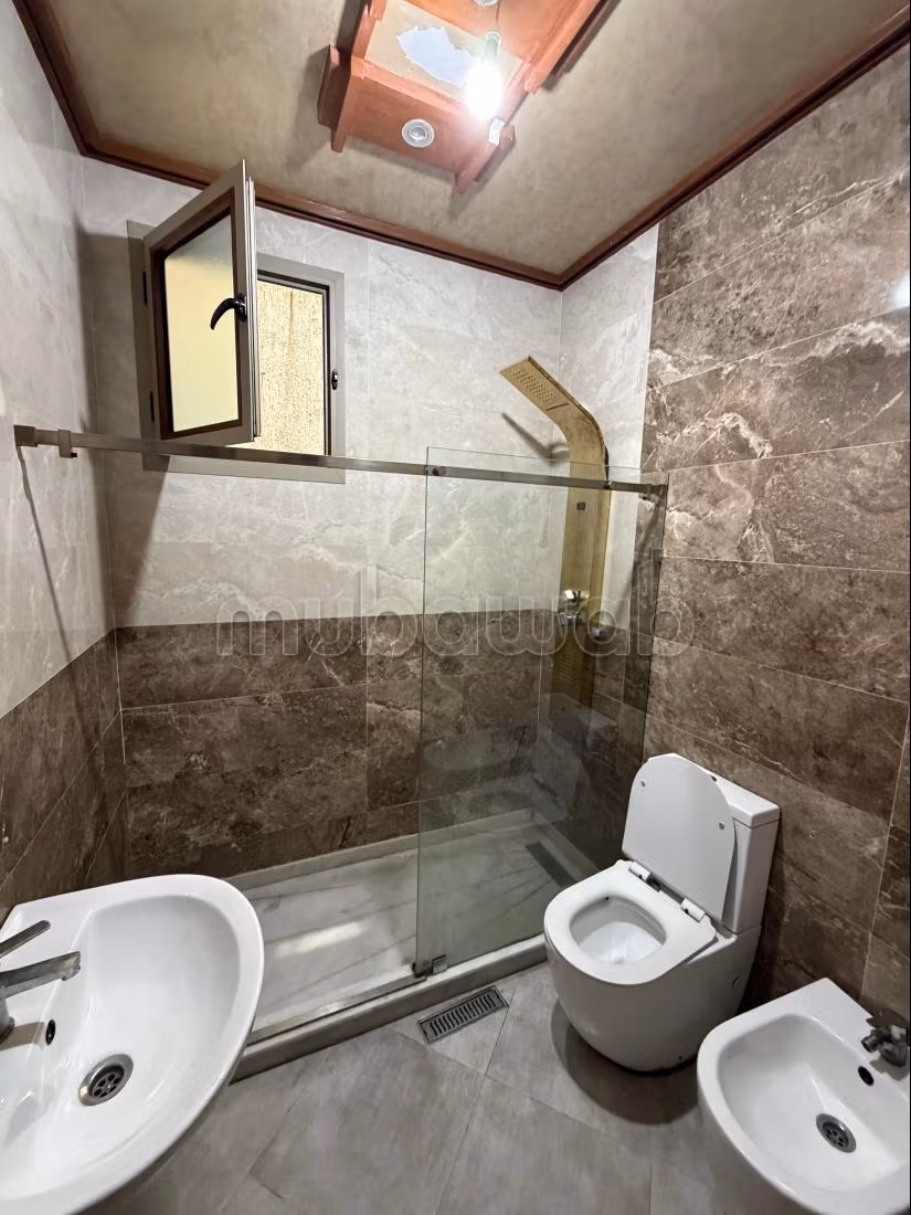 Appartement à louer à Marjan. 3 chambres. Porte solide et système de double vitrage — 4
