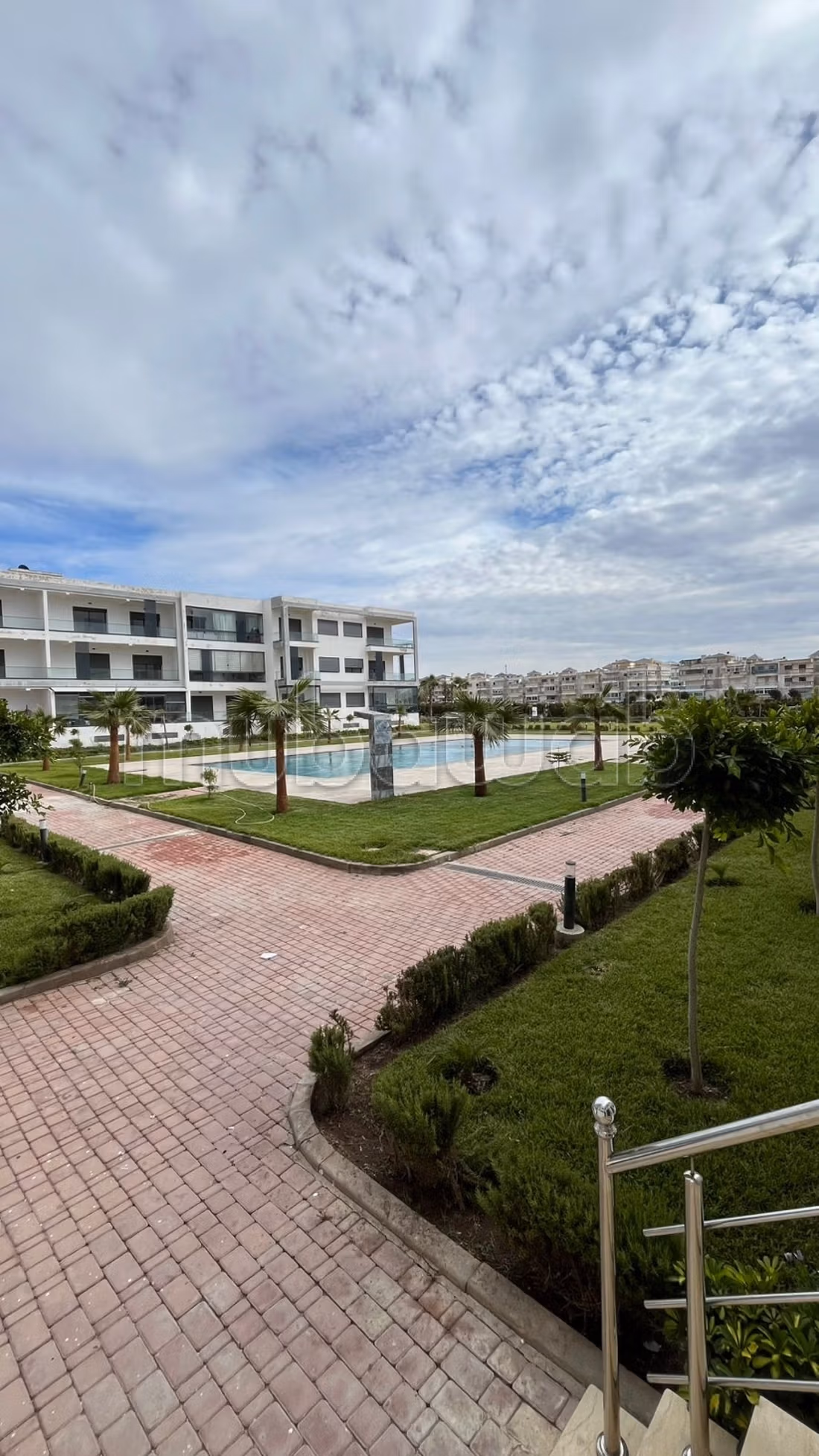 Beautiful apartment with pool view for rent