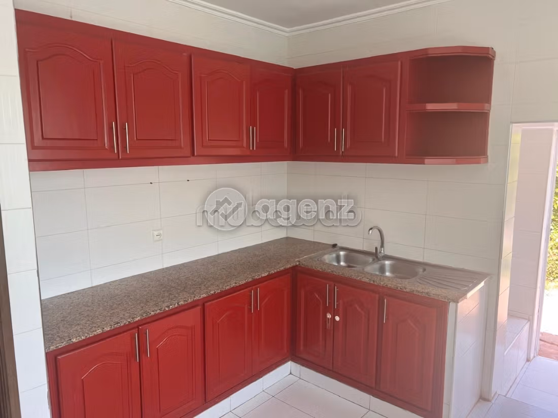فيلا للايجار 740 م²، 3 غرف ريفييرا الدار البيضاء
