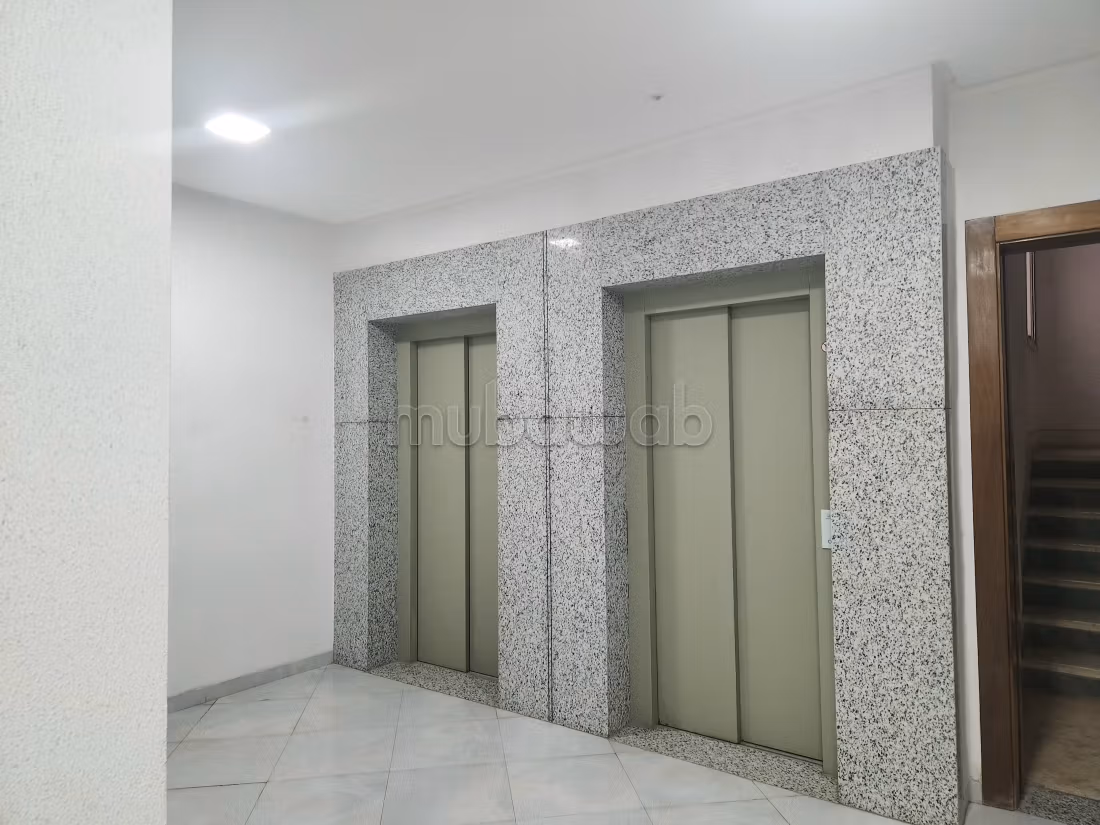 Office spaces for rent on Avenue Mohamed 5 different areas first floor