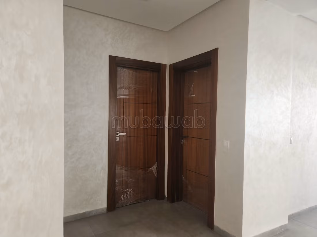 Office spaces for rent on Avenue Mohamed 5 different areas first floor