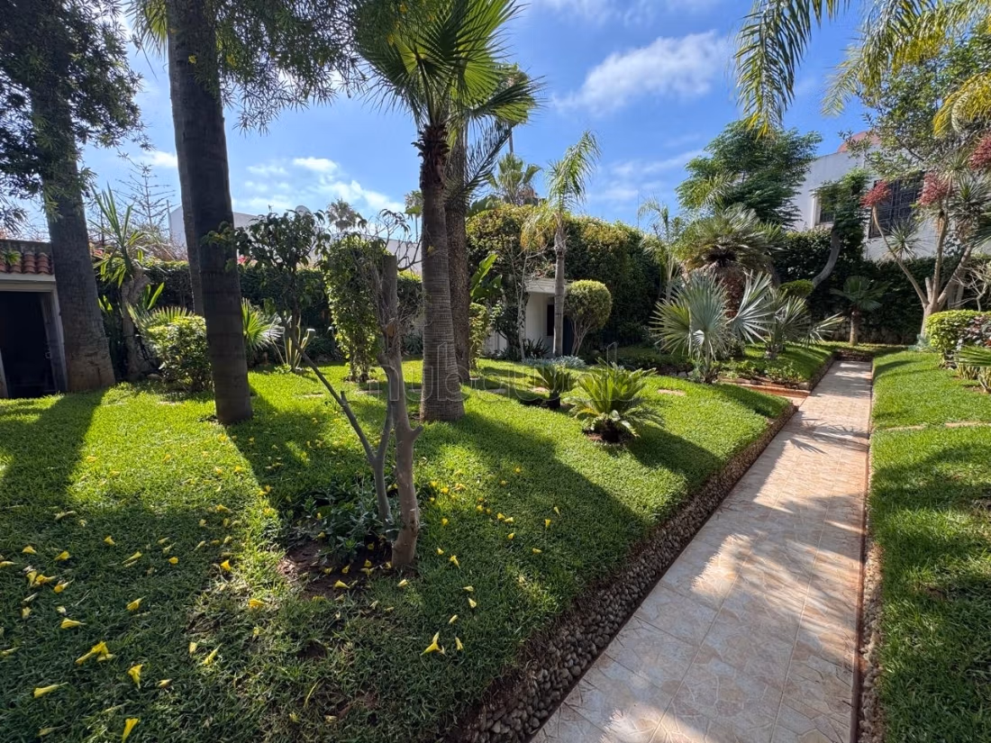 A Vendre Villa de 970 m² terrain à Oasis