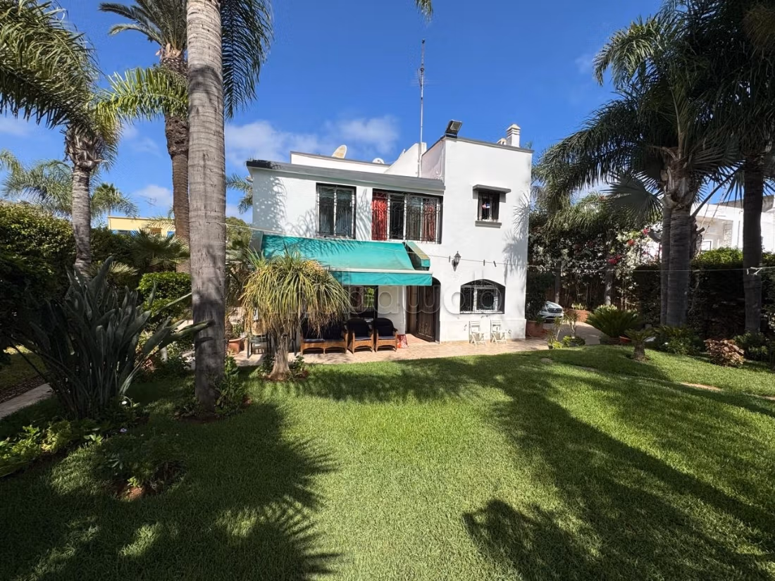 A Vendre Villa de 970 m² terrain à Oasis