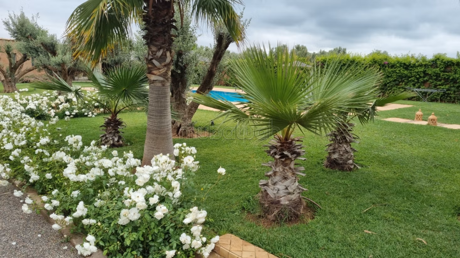 Splendida villa in vendita in Route de l'Ourika. 9 camere accoglienti. Arredato