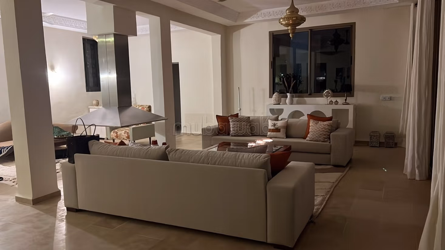 Splendida villa in vendita in Route de l'Ourika. 9 camere accoglienti. Arredato