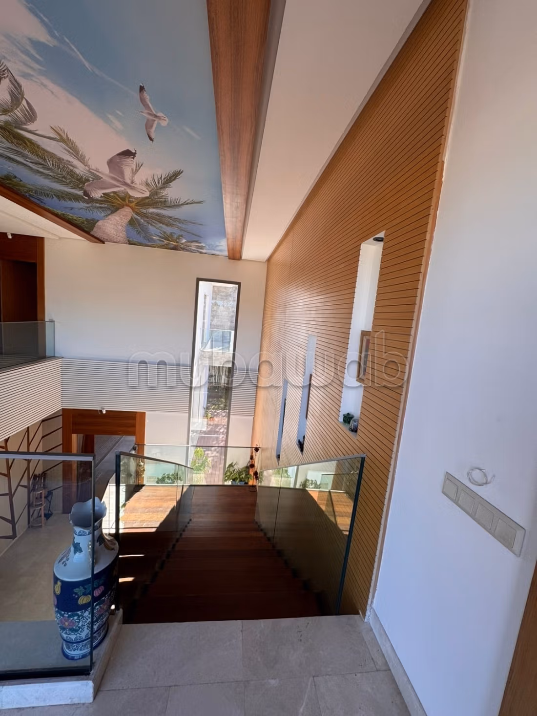 Casa de lujo en venta en Souissi. 6 habitaciones. Puerta blindada, seguridad