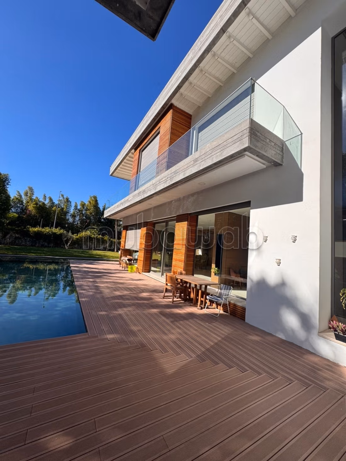 Casa de lujo en venta en Souissi. 6 habitaciones. Puerta blindada, seguridad