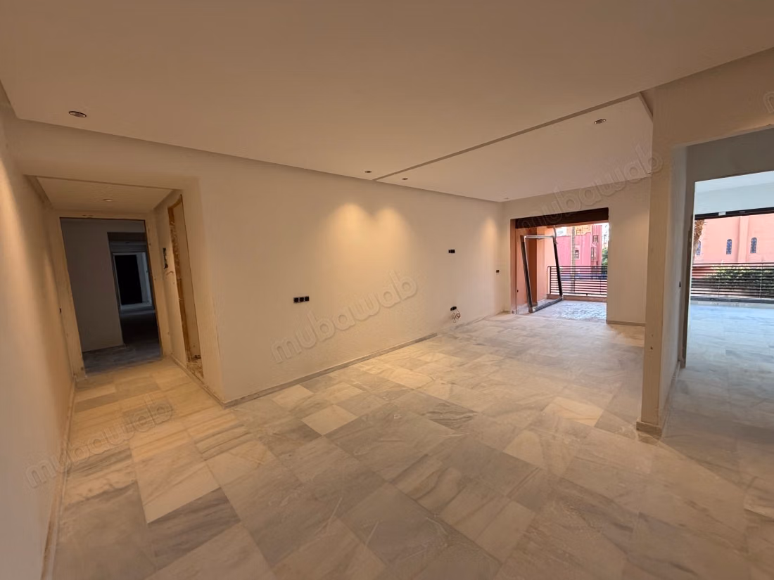 Centre Gueliz, studios in the finishing phase deliverable in 2 months, with a shared pool, parking space in the residence