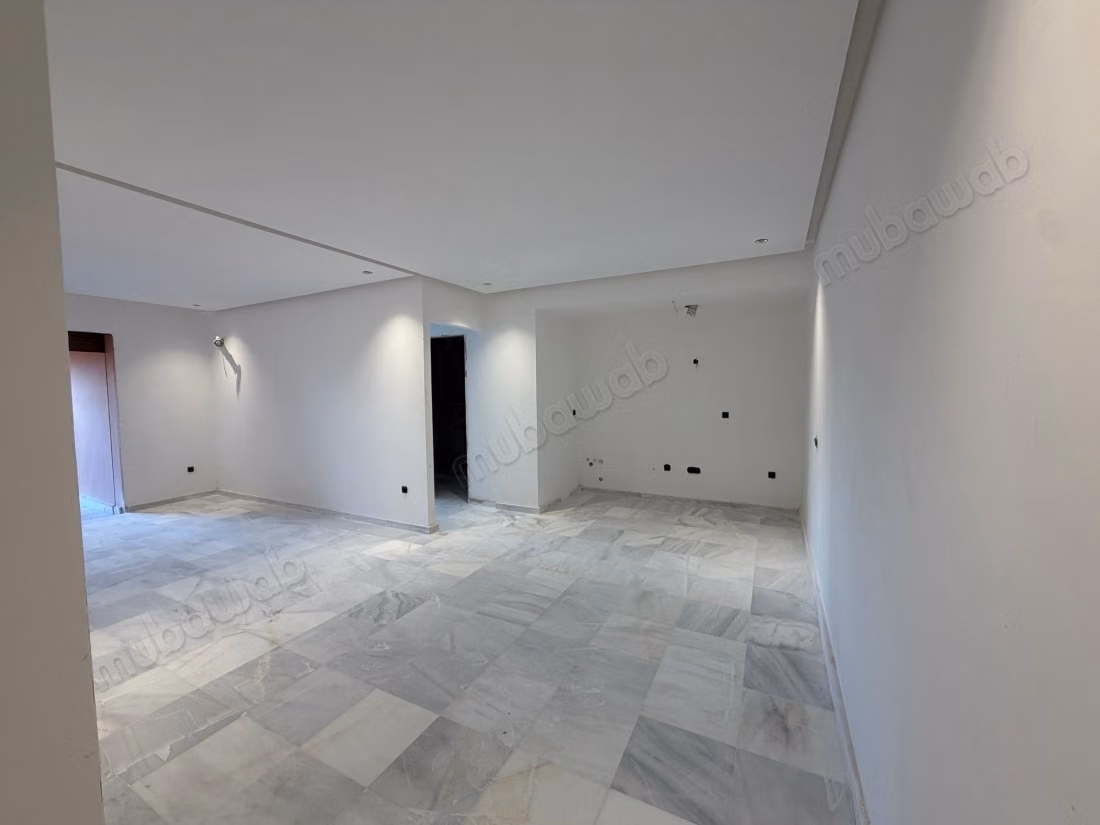 Centre Gueliz, studios in the finishing phase deliverable in 2 months, with a shared pool, parking space in the residence