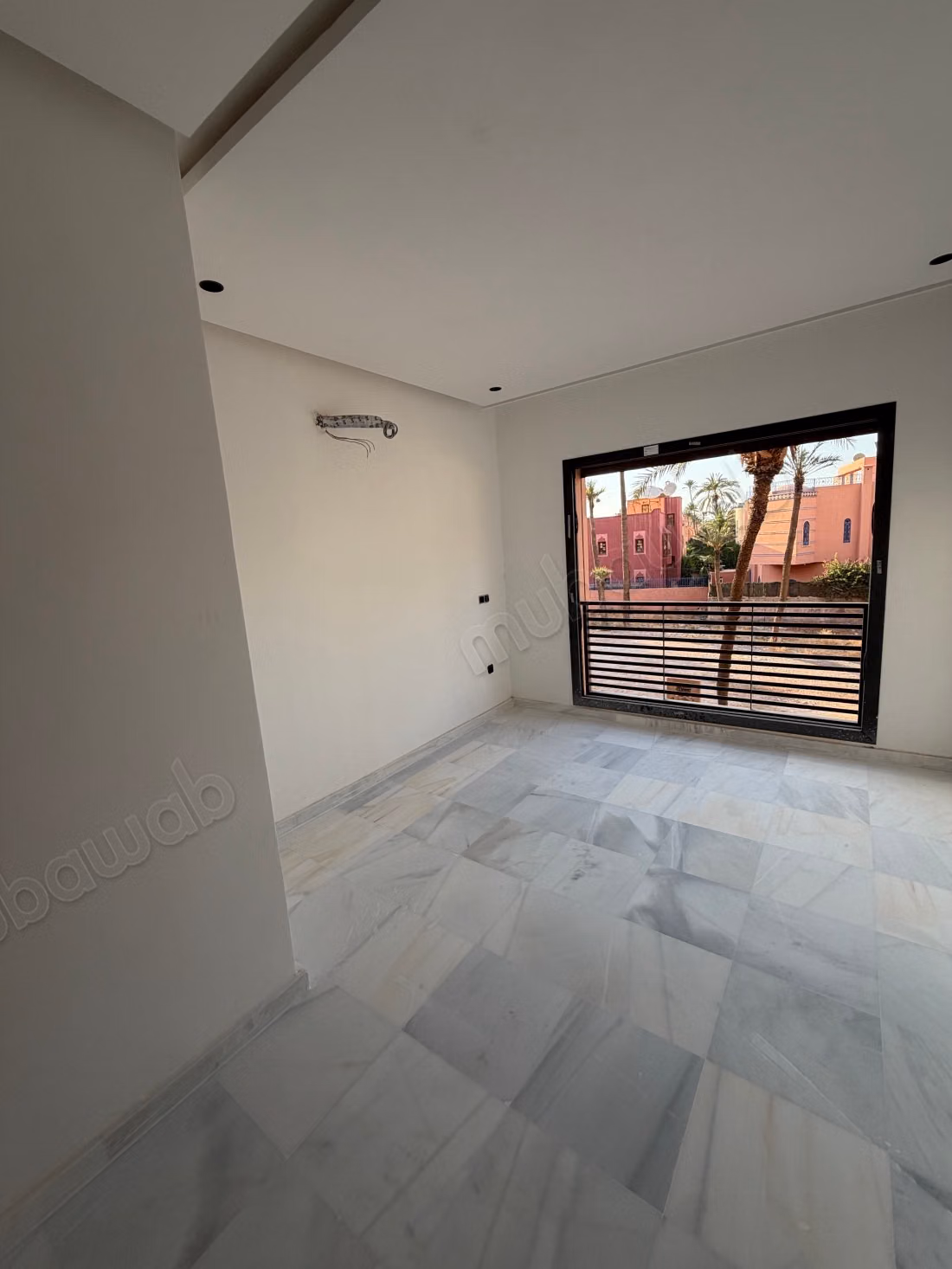 Centre Gueliz, studios in the finishing phase deliverable in 2 months, with a shared pool, parking space in the residence