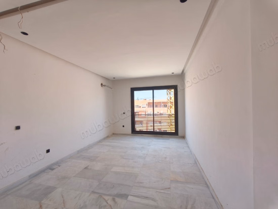 Centre Gueliz, studios in the finishing phase deliverable in 2 months, with a shared pool, parking space in the residence