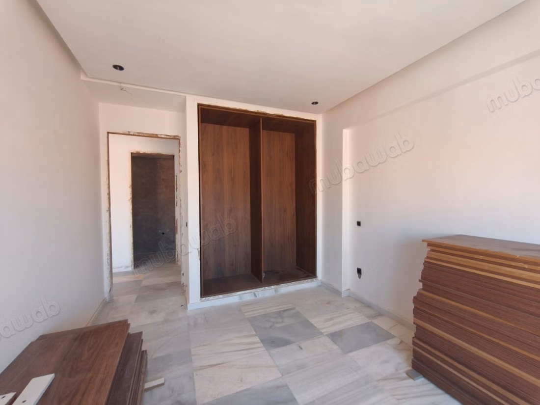 Centre Gueliz, studios in the finishing phase deliverable in 2 months, with a shared pool, parking space in the residence