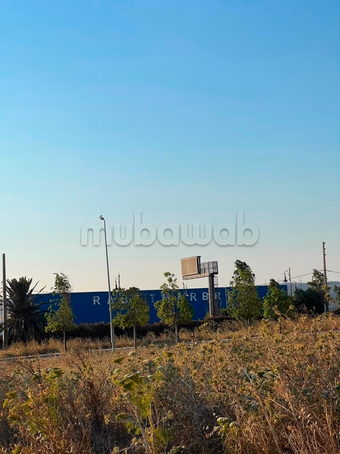 Grond te koop langs de nationale weg in Asilah. Oppervlakte 2034 m²