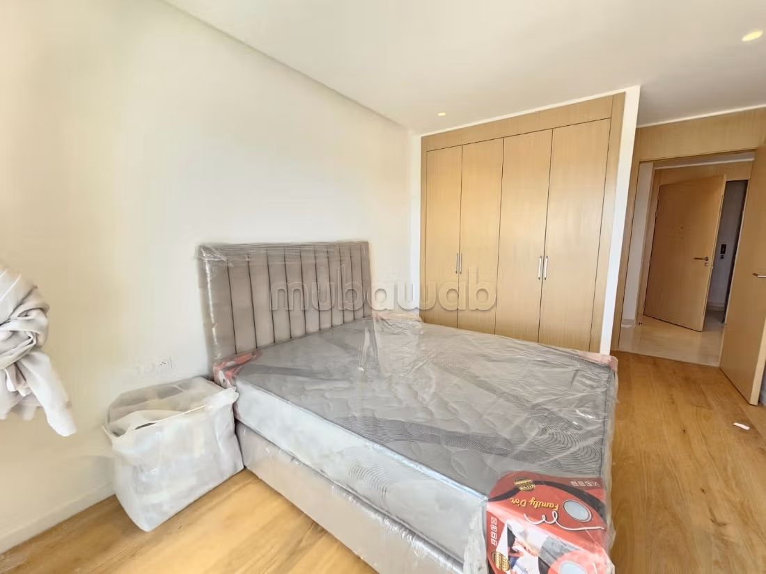 Appartement à louer à Casablanca Finance City. 1 belle chambre. Espace de rangement spacieux — 3
