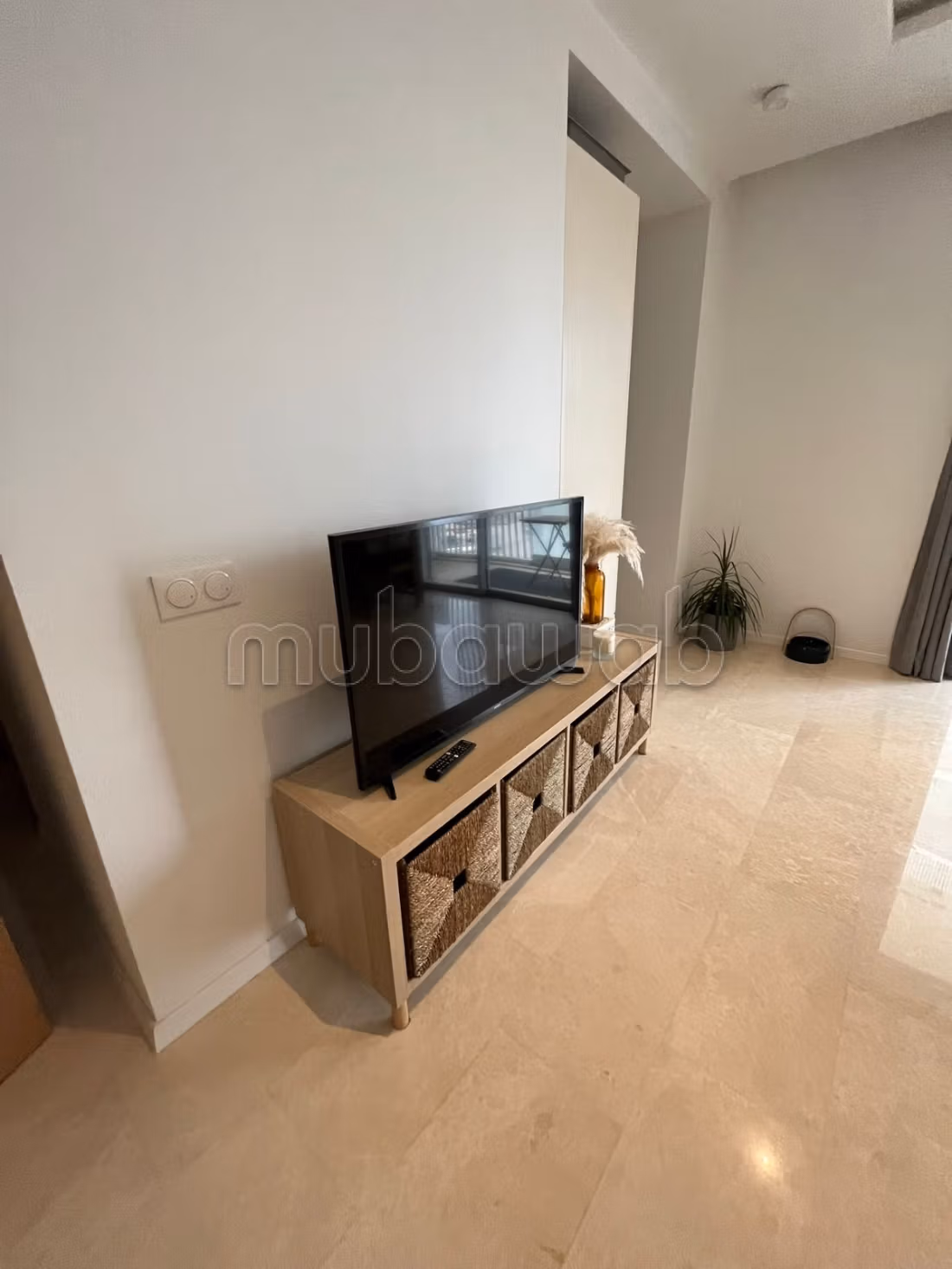 Appartement magnifique à louer à Casablanca Finance City. 1 Salon. Unité de stockage — 4
