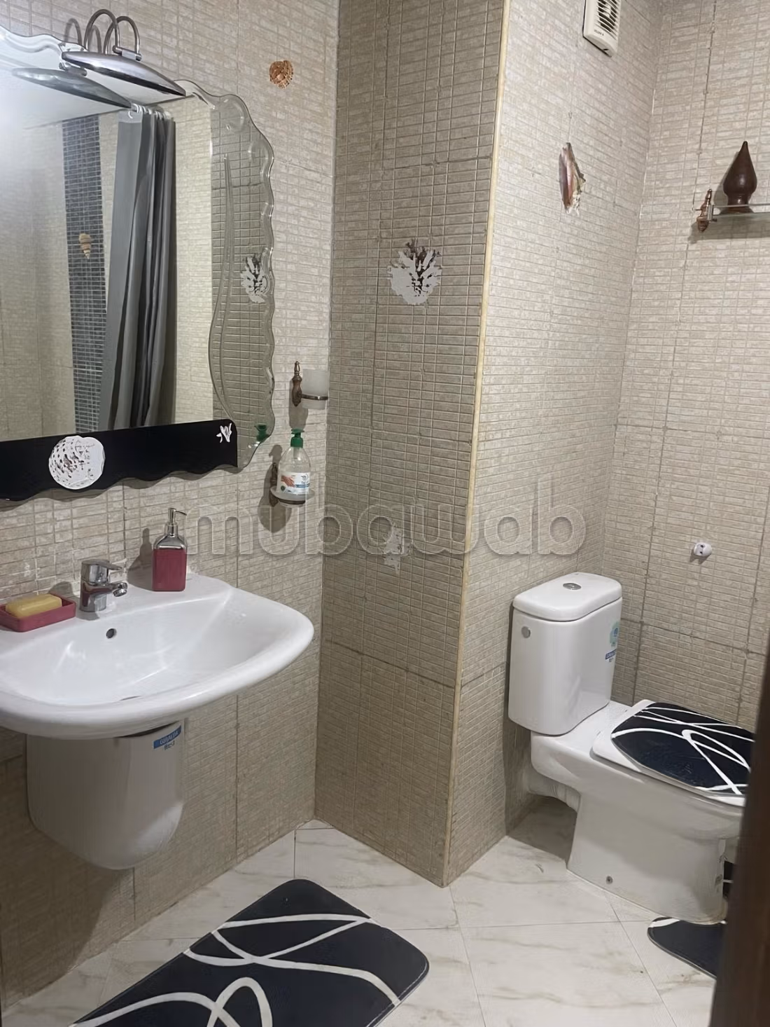 Gemeubileerd appartement met 2 slaapkamers in een beveiligd verblijf