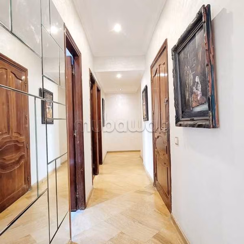 Appartement à Louer de 200.0 m² à Casablanca, Palmier Maarif
