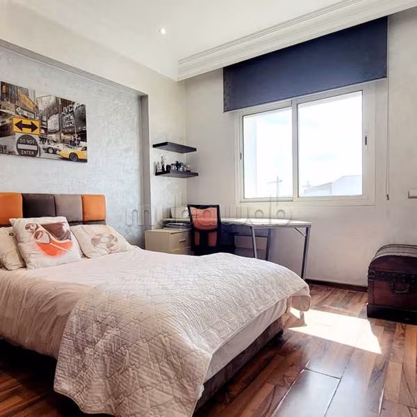 Appartement à Louer de 200.0 m² à Casablanca, Palmier Maarif