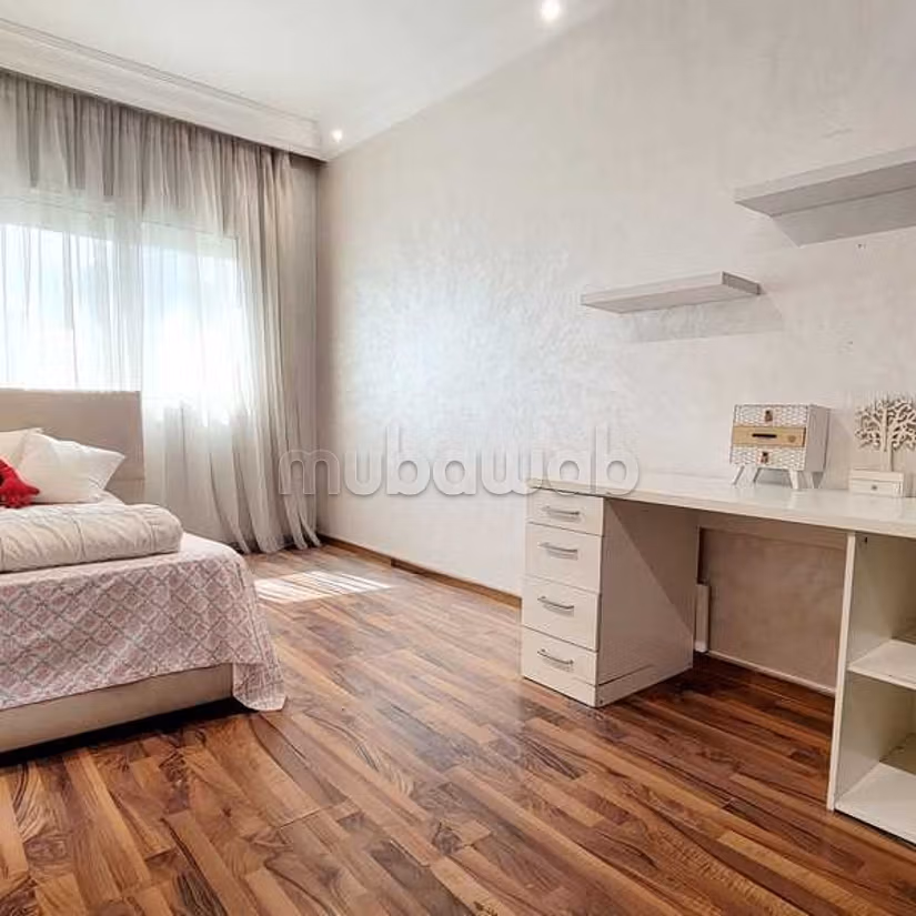 Appartement à Louer de 200.0 m² à Casablanca, Palmier Maarif