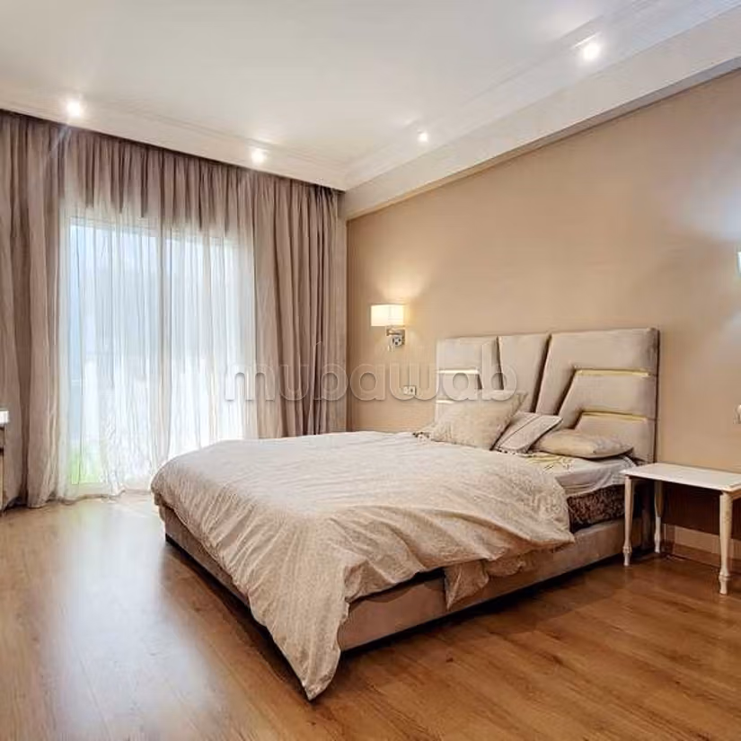 Appartement à Louer de 200.0 m² à Casablanca, Palmier Maarif