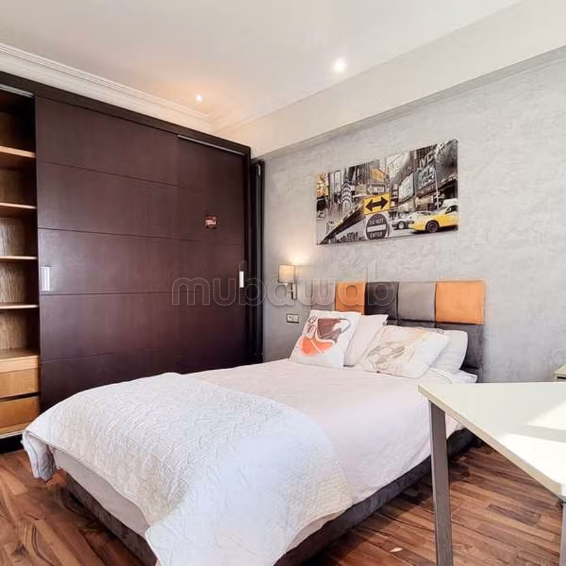 Appartement à Louer de 200.0 m² à Casablanca, Palmier Maarif