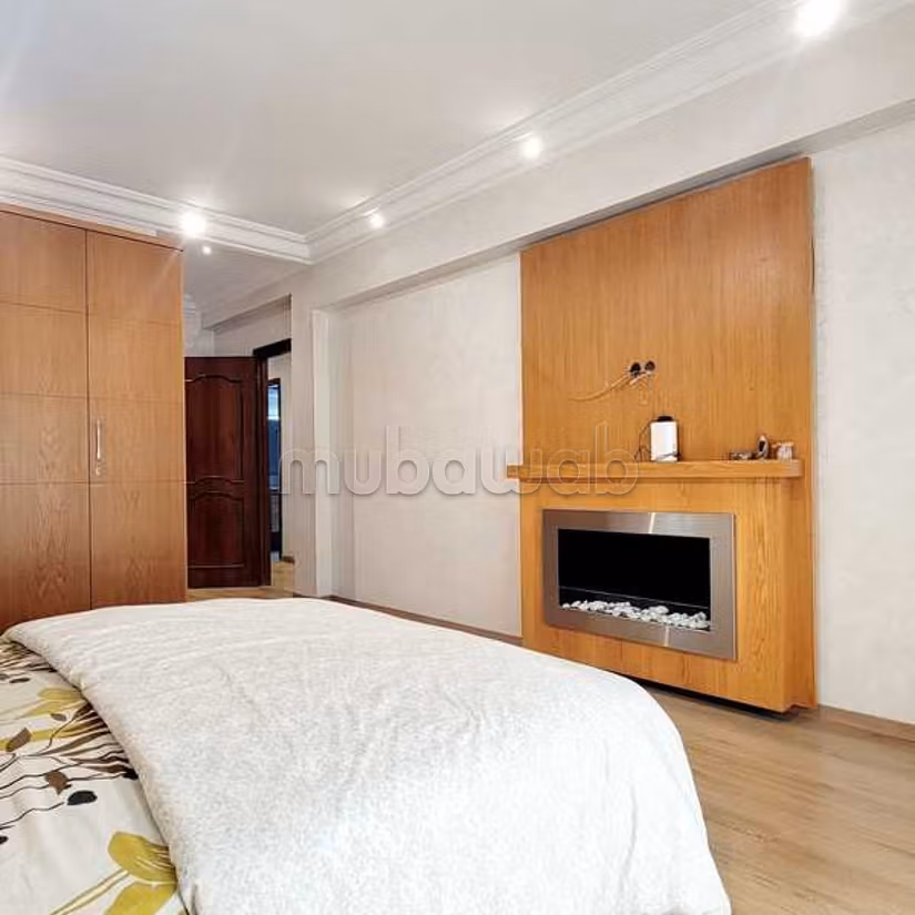 Appartement à Louer de 200.0 m² à Casablanca, Palmier Maarif
