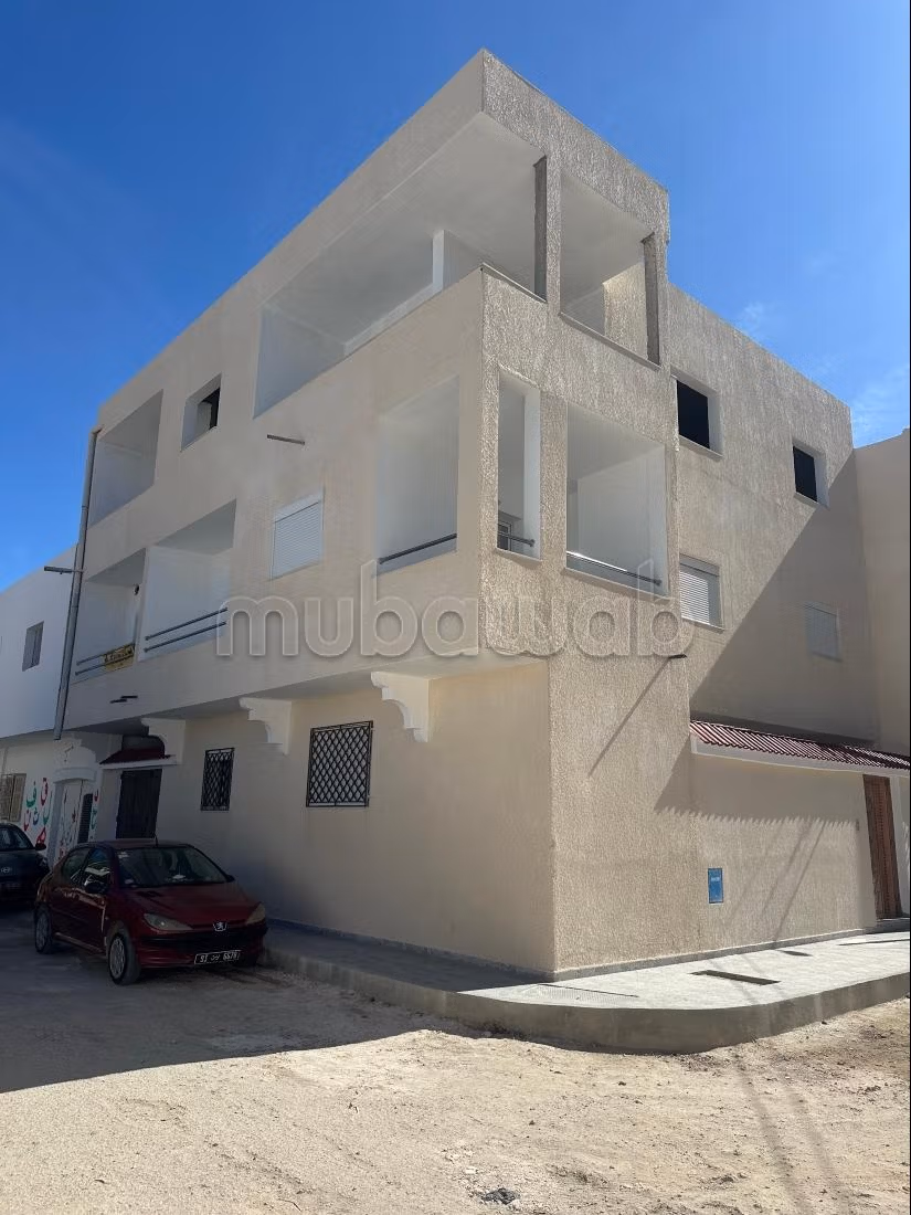 Splendide villa à vendre. Surface totale 260 m²
