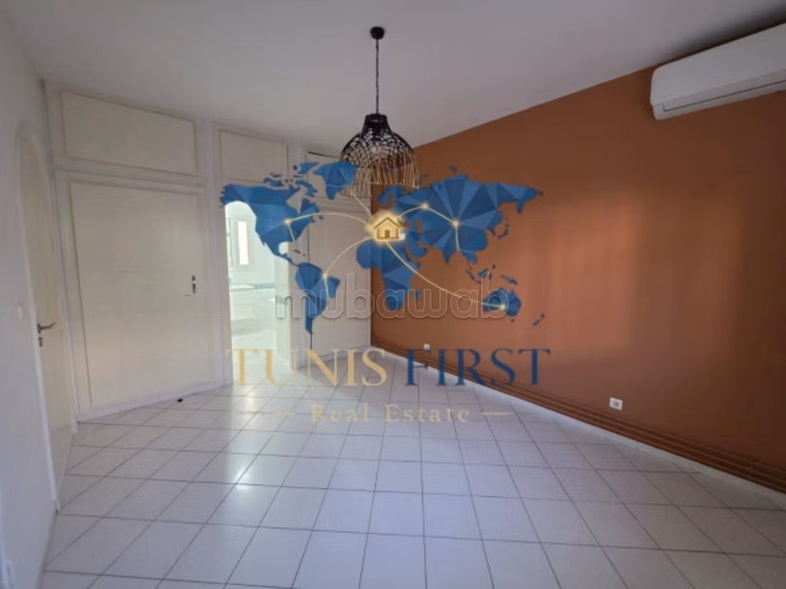 For rent a charming S1 apartment at Golden Tulipe