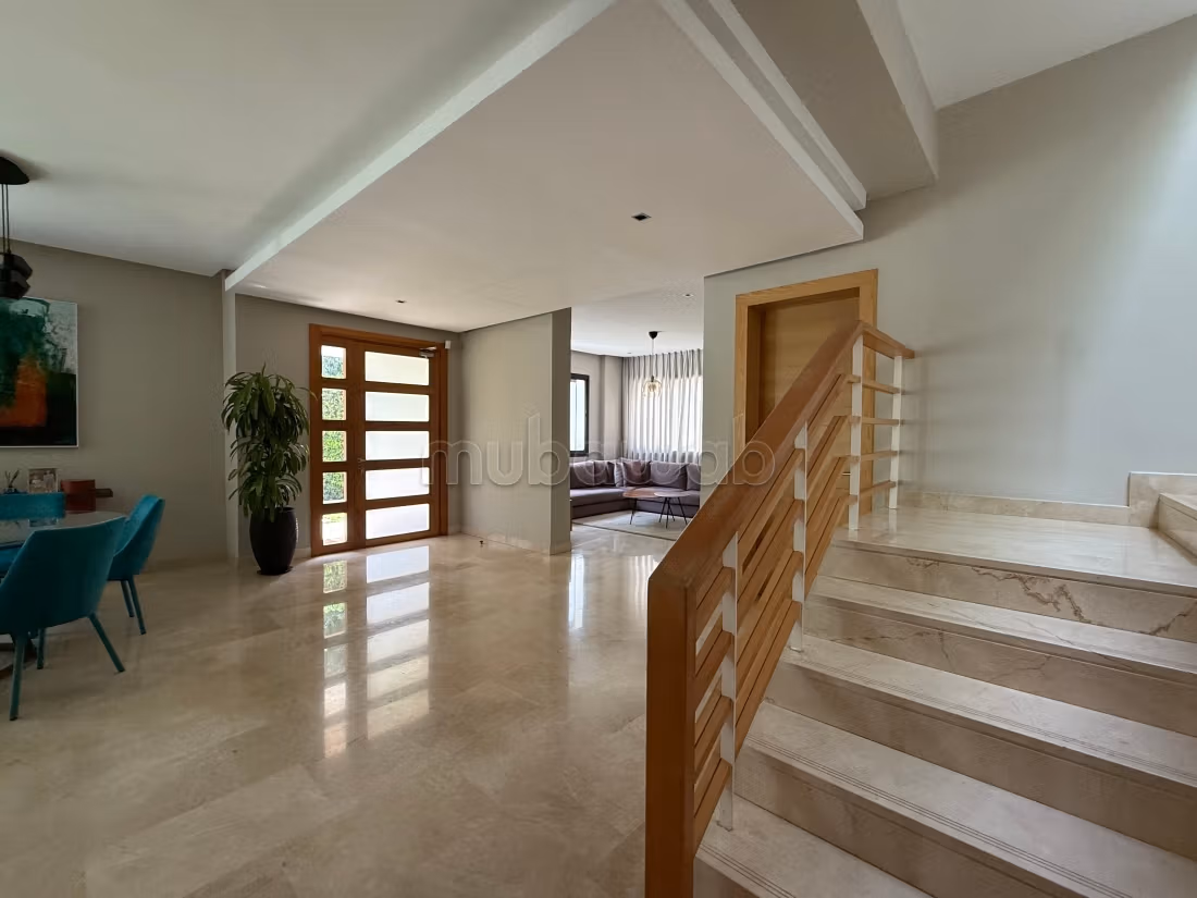 Superbe villa meublée à Bouskoura Ville Verte