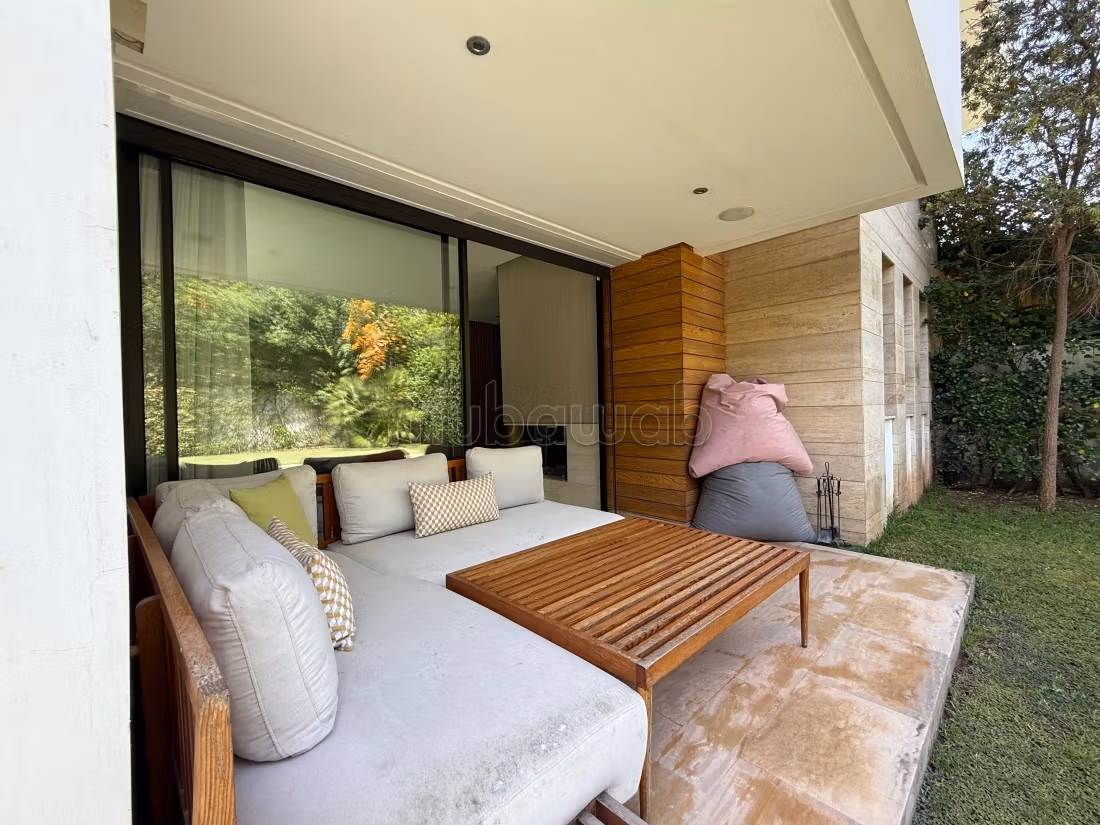 Superbe villa meublée à Bouskoura Ville Verte