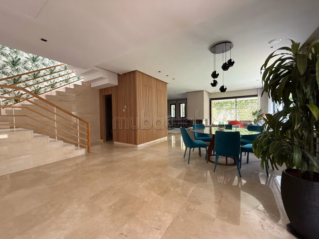 Superbe villa meublée à Bouskoura Ville Verte