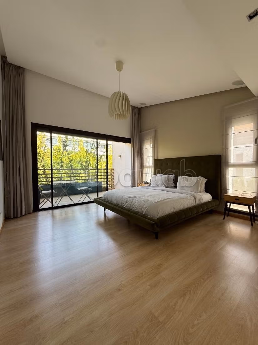 Superbe villa meublée à Bouskoura Ville Verte