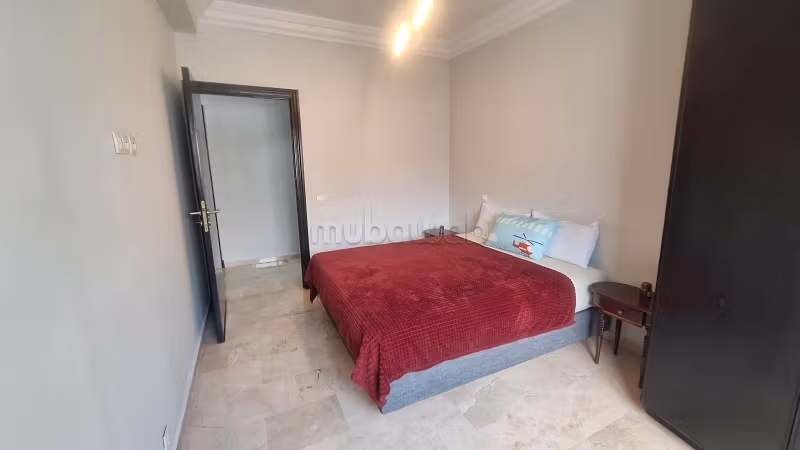 Très bel appartement en location à Franceville. 1 Pièce. Avec garage et ascenseur