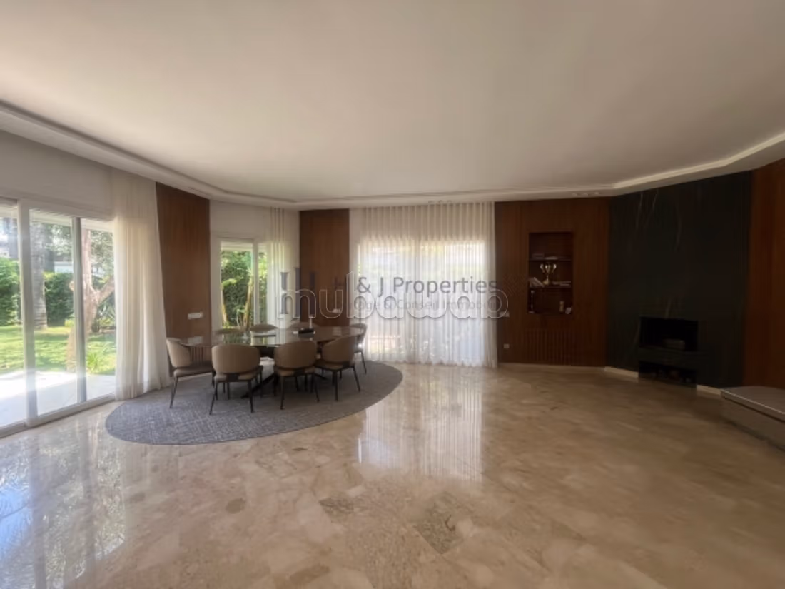 Villa meublée t5 de 600m² – 4 chambres