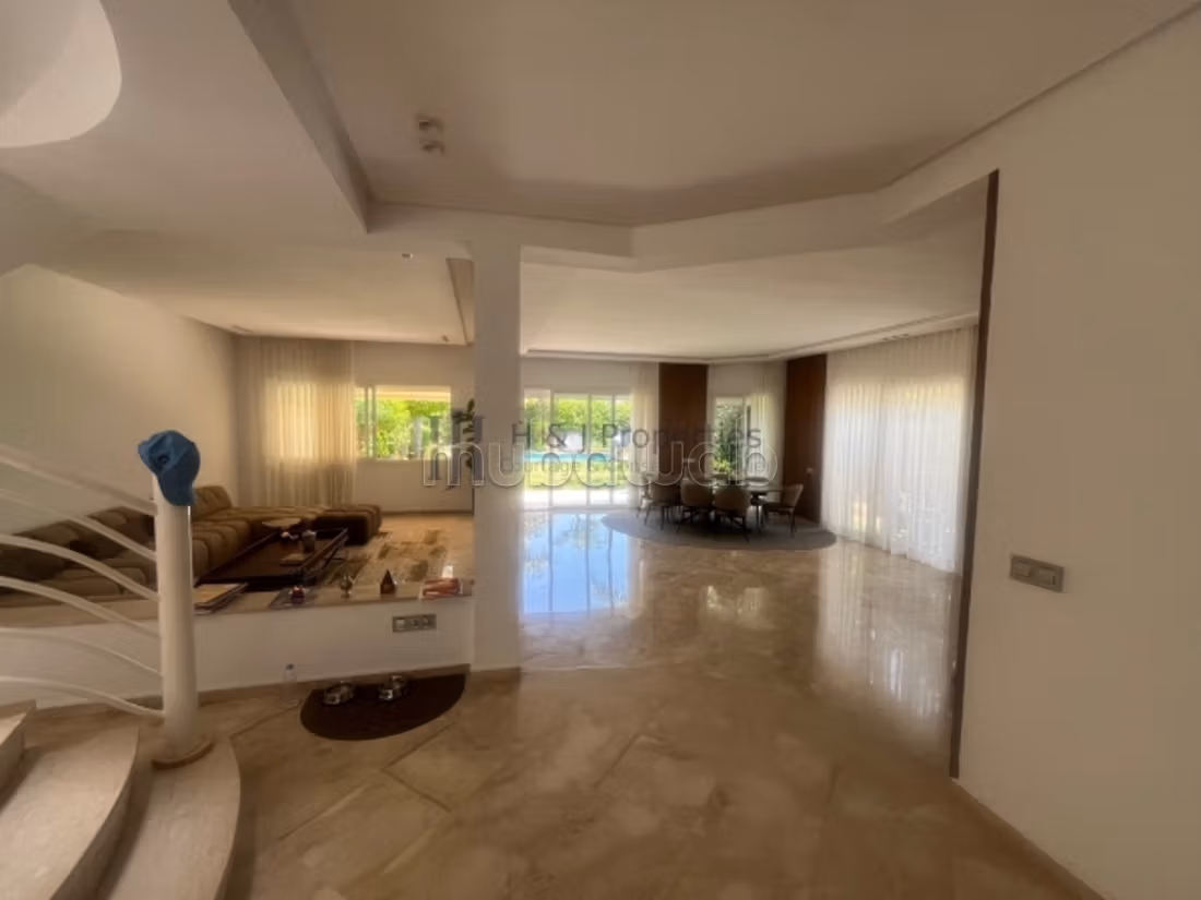 Villa meublée t5 de 600m² – 4 chambres