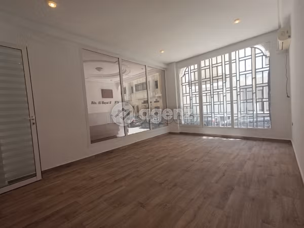Commerce à vendre 110 m² Racine Casablanca