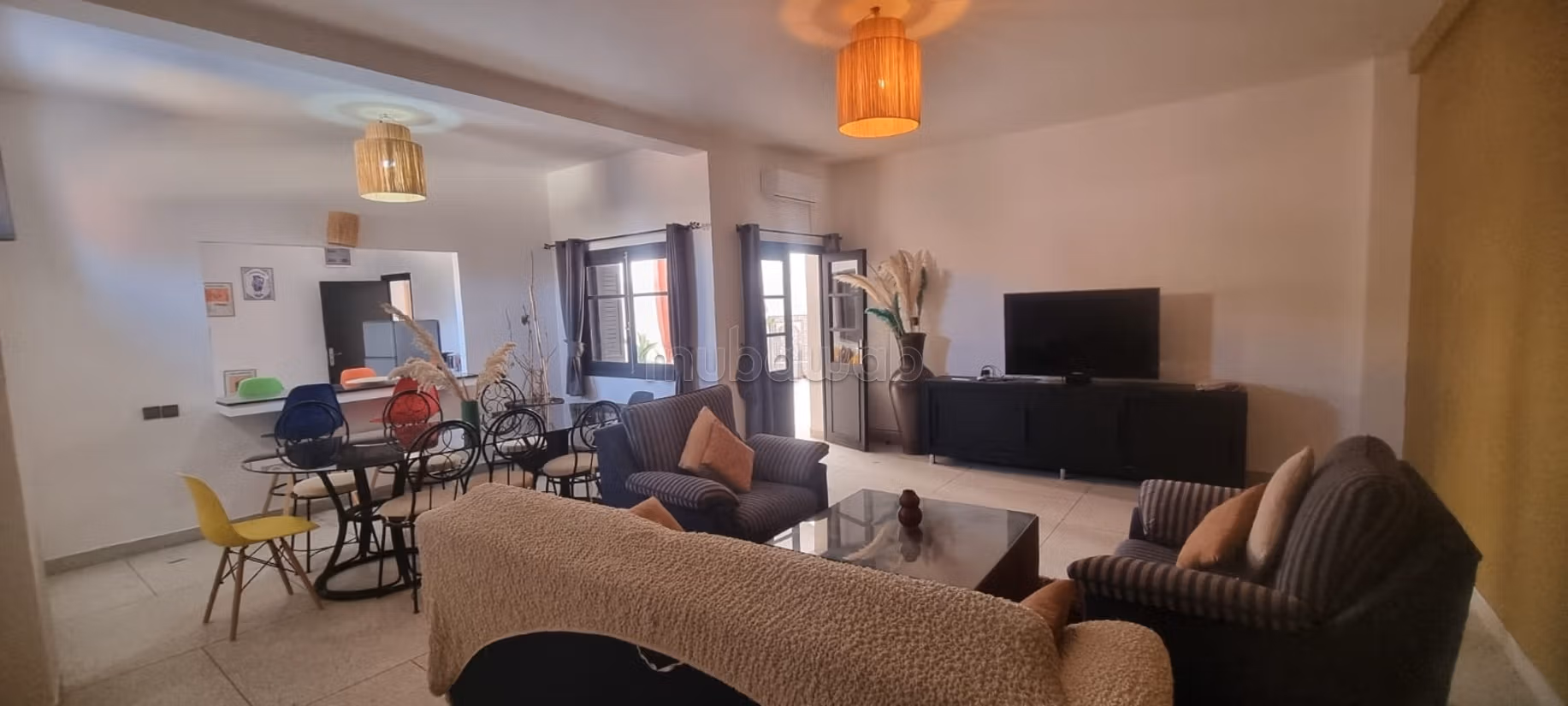Location d'un appartement à Hivernage. 
2 belles chambres. 
Bien meublé