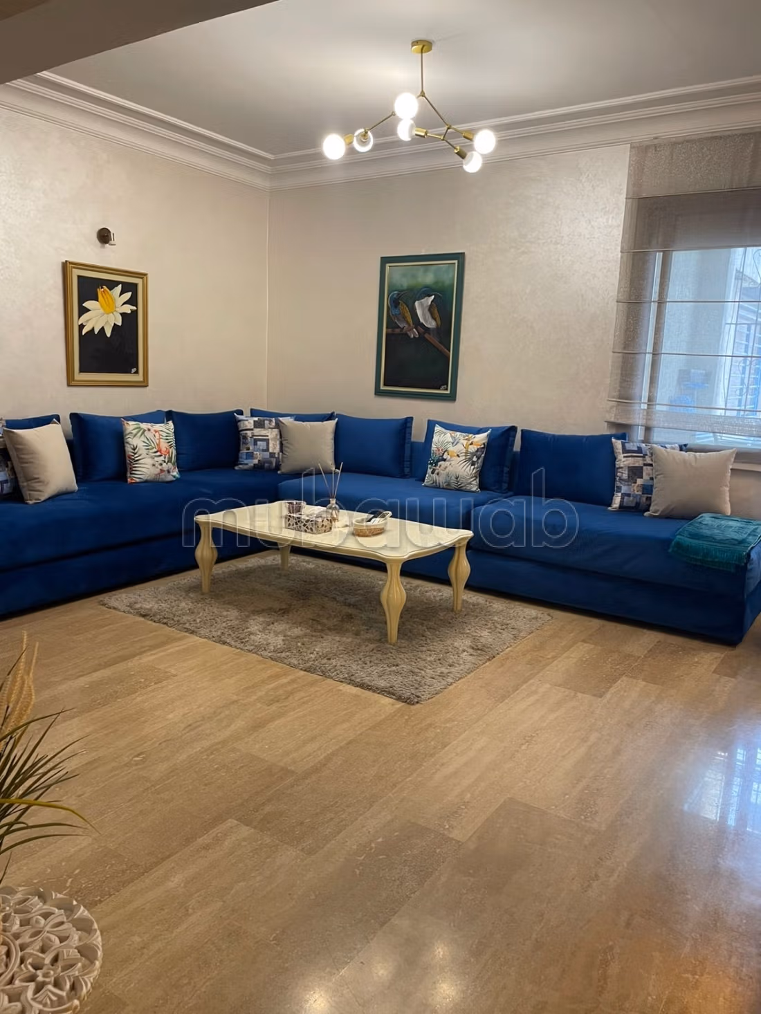 Lleva este apartamento en Las princesas. 2 habitaciones agradables. Garaje privado