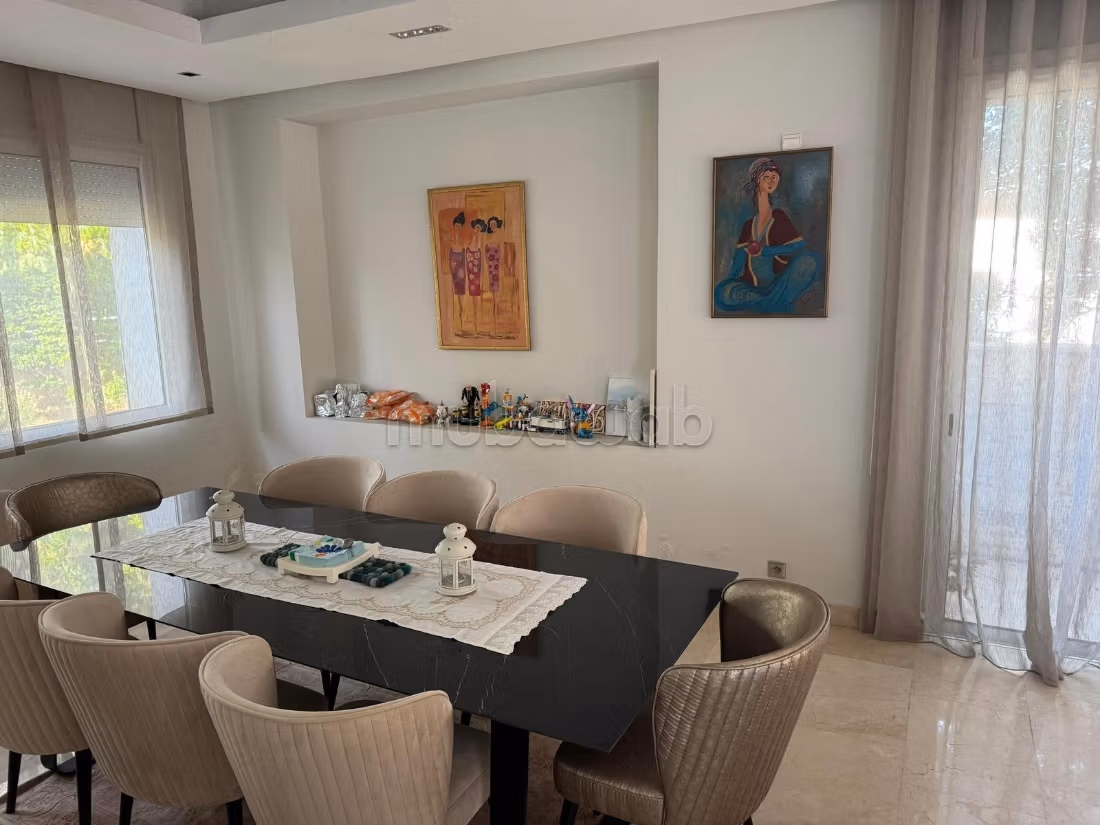 Very nice villa for rent empty in the green city