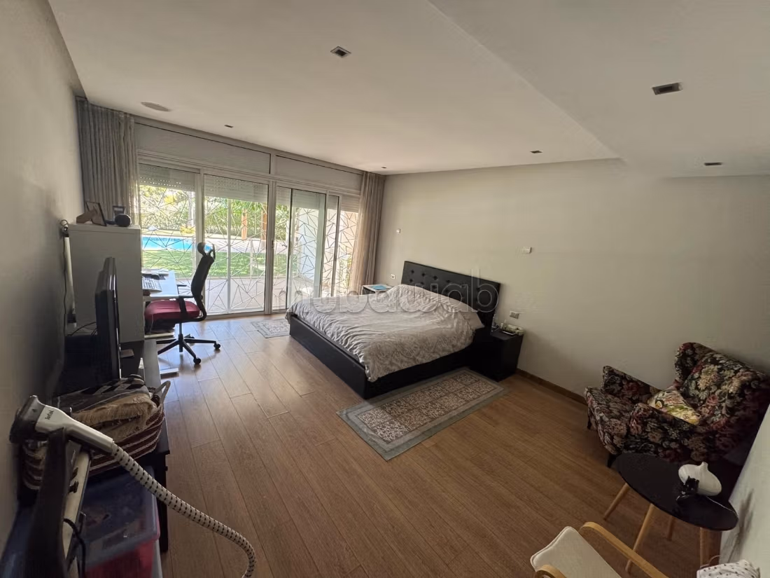 Very nice villa for rent empty in the green city