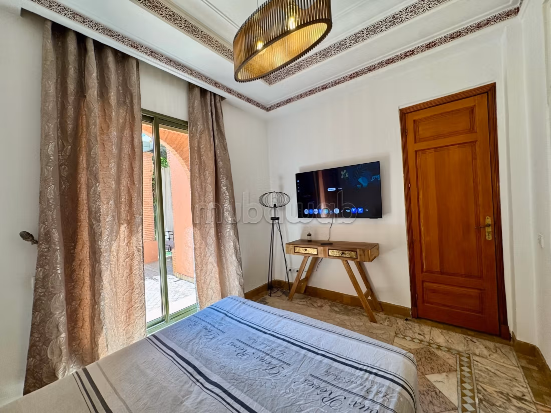 Magnificent 80 m2 renovated apartment with 2 bedrooms