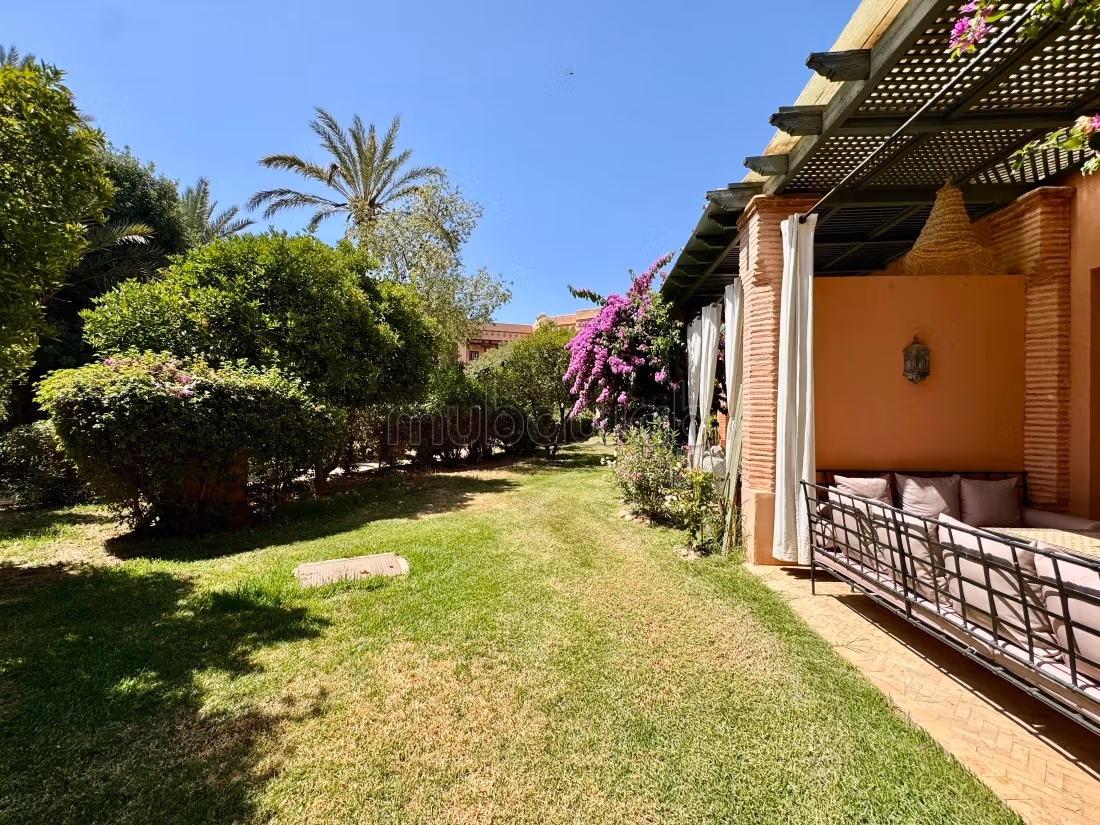 Magnificent 80 m2 renovated apartment with 2 bedrooms