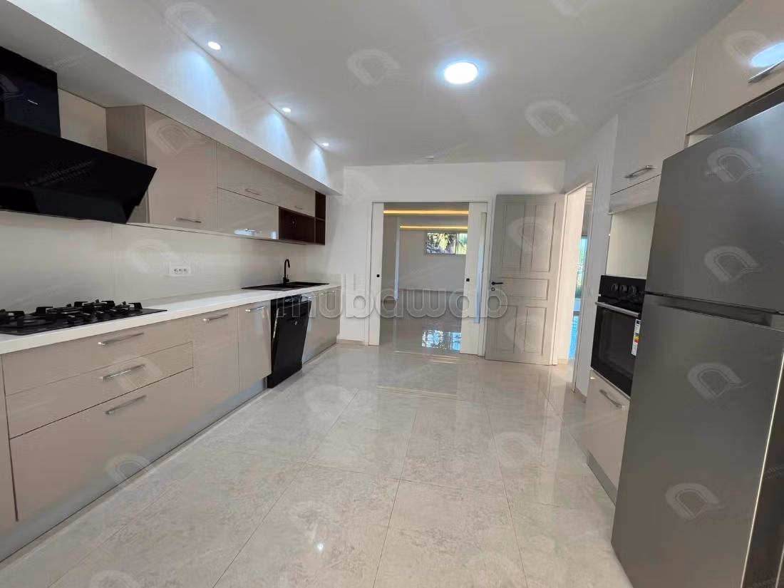 A louer Etage de Villa s3 à Sidi abdelaziz