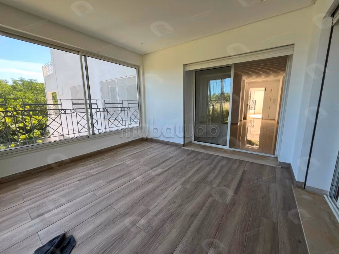 A louer Etage de Villa s3 à Sidi abdelaziz